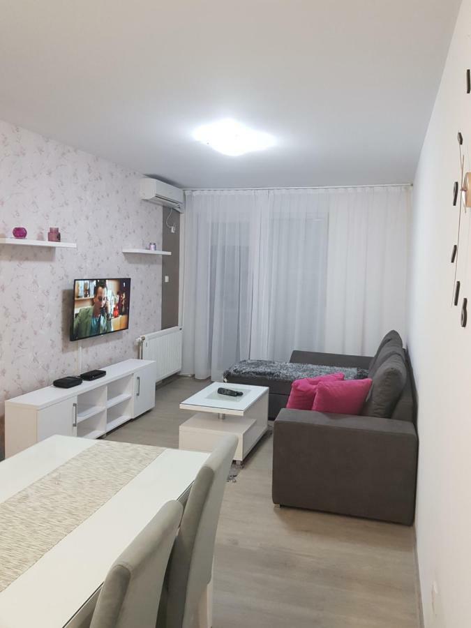 Apartment Gea 18 Novi Sad Exterior foto